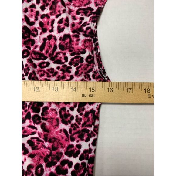 Cheetah Patterned Cut Out Top - Picture 6 of 7